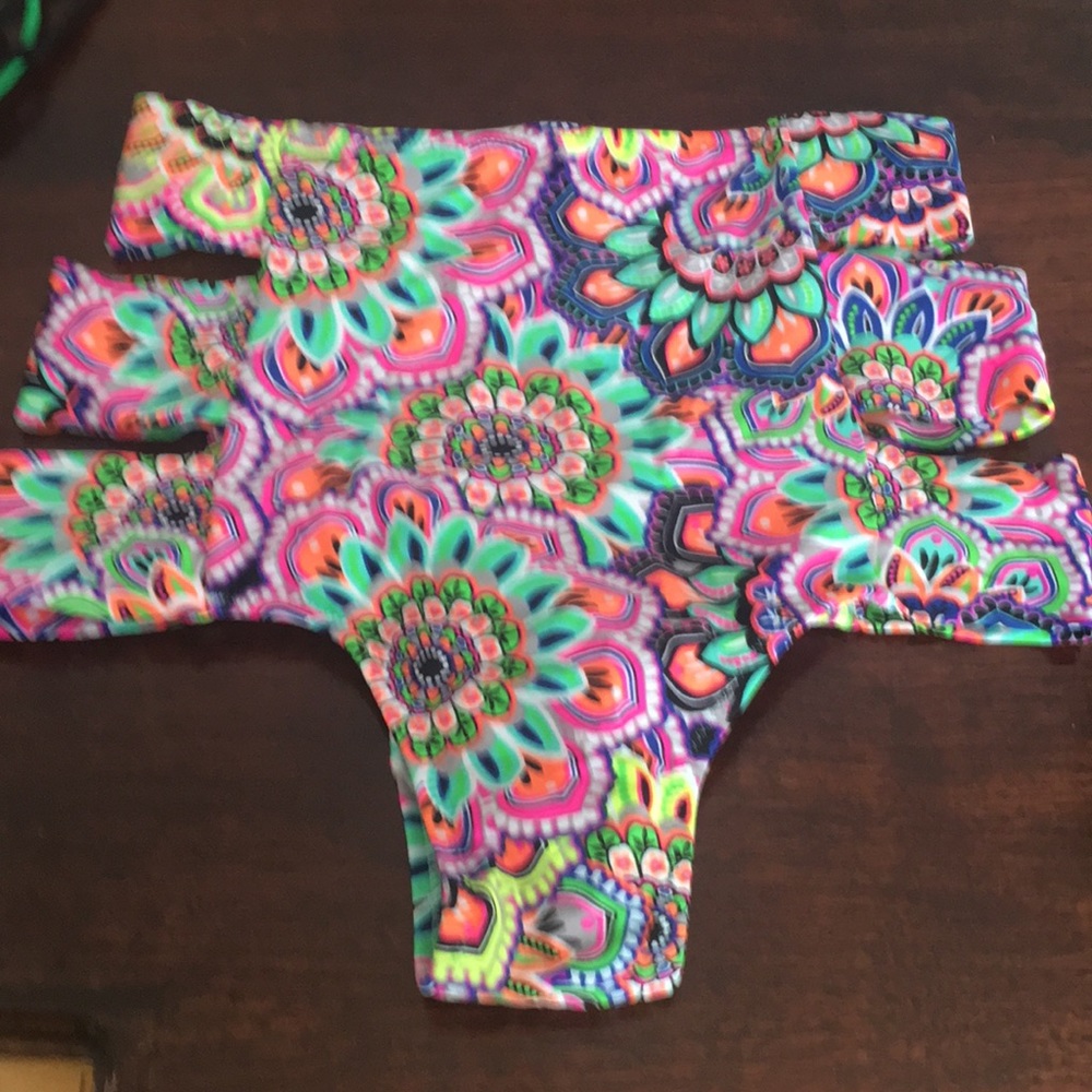Bikini bottoms